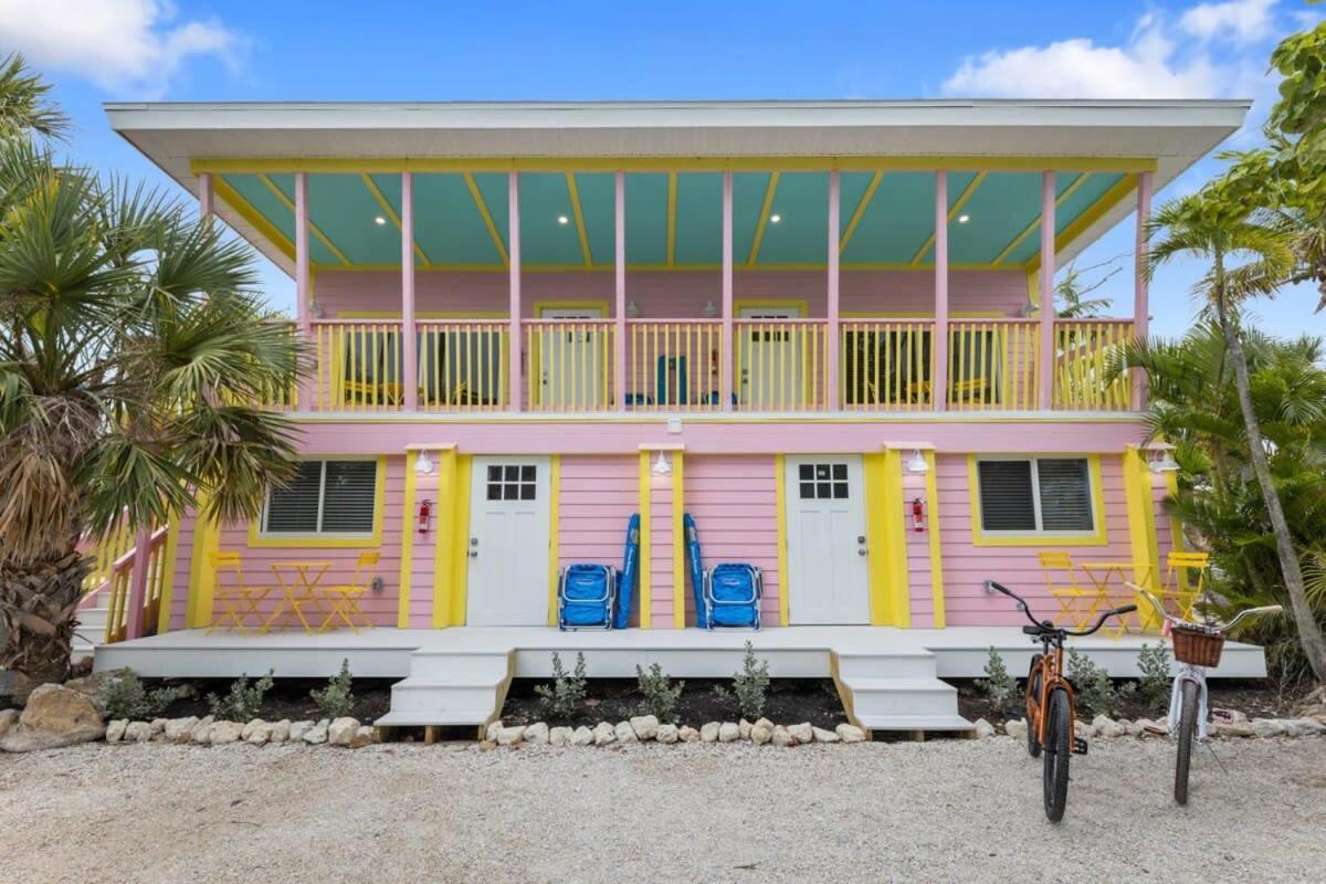 Charming Suite With Balcony And Bikes At Historic Sandpiper Inn Sanibel Dış mekan fotoğraf